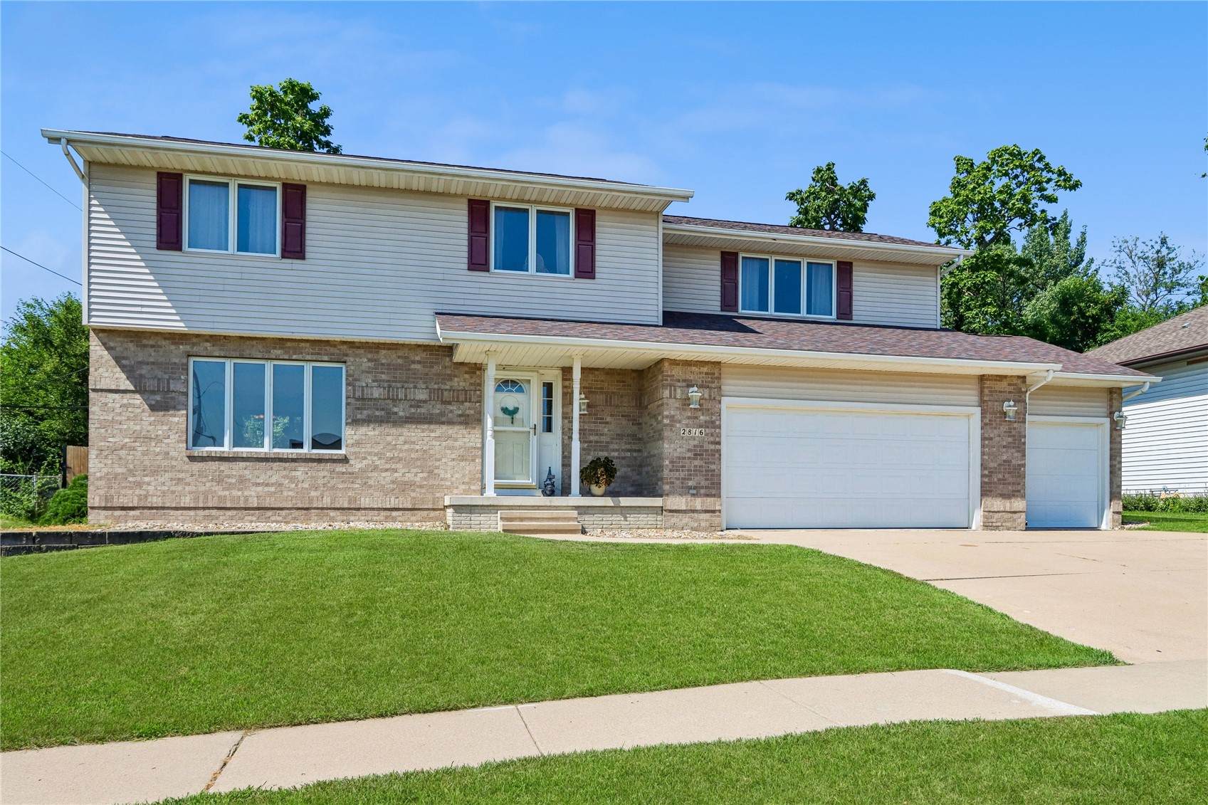 2816 Lancelot Lane NW Cedar Rapids IA 52405