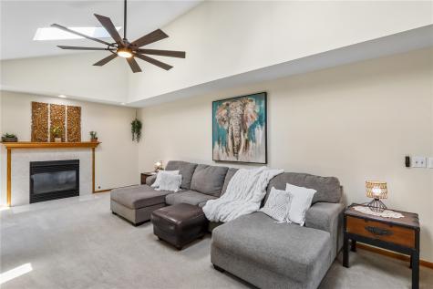 2816 Lancelot Lane NW Cedar Rapids IA 52405