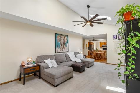 2816 Lancelot Lane NW Cedar Rapids IA 52405