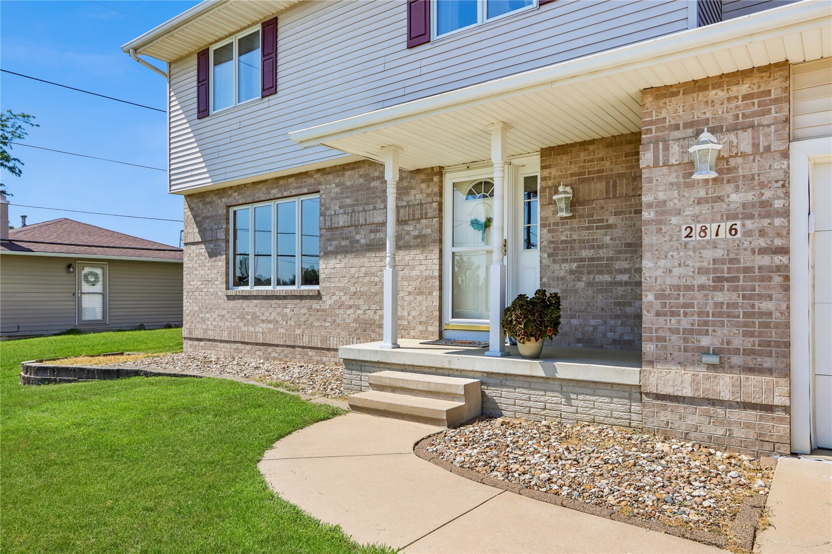 2816 Lancelot Lane NW Cedar Rapids IA 52405