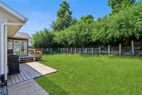 2816 Lancelot Lane NW Cedar Rapids IA 52405