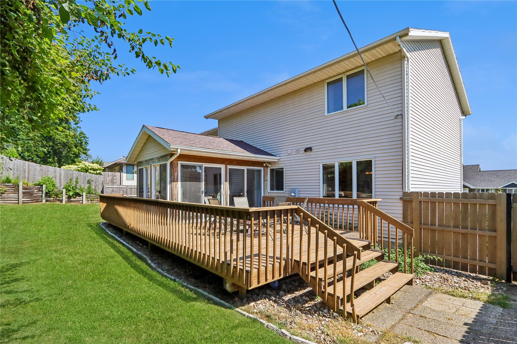 2816 Lancelot Lane NW Cedar Rapids IA 52405