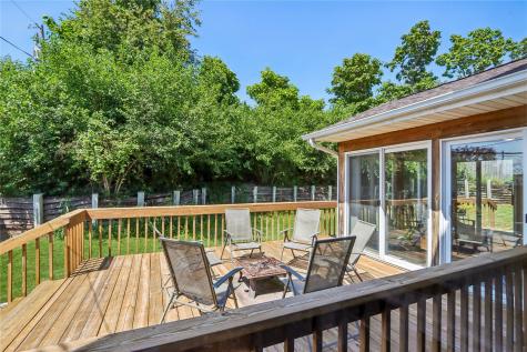 2816 Lancelot Lane NW Cedar Rapids IA 52405