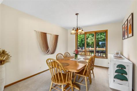 2816 Lancelot Lane NW Cedar Rapids IA 52405