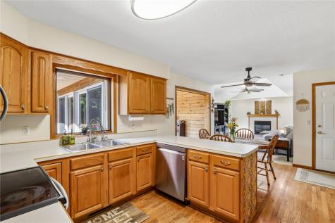 2816 Lancelot Lane NW Cedar Rapids IA 52405