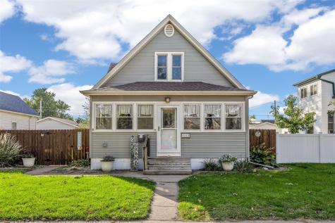 1212 K Street SW Cedar Rapids IA 52404
