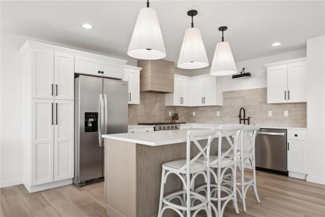 247 Hackberry Drive Palo IA 52324
