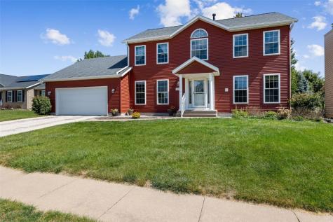 1905 Charleston Drive Marion IA 52302