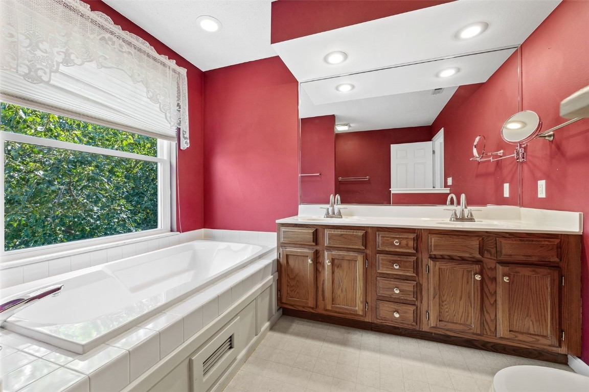1905 Charleston Drive Marion IA 52302