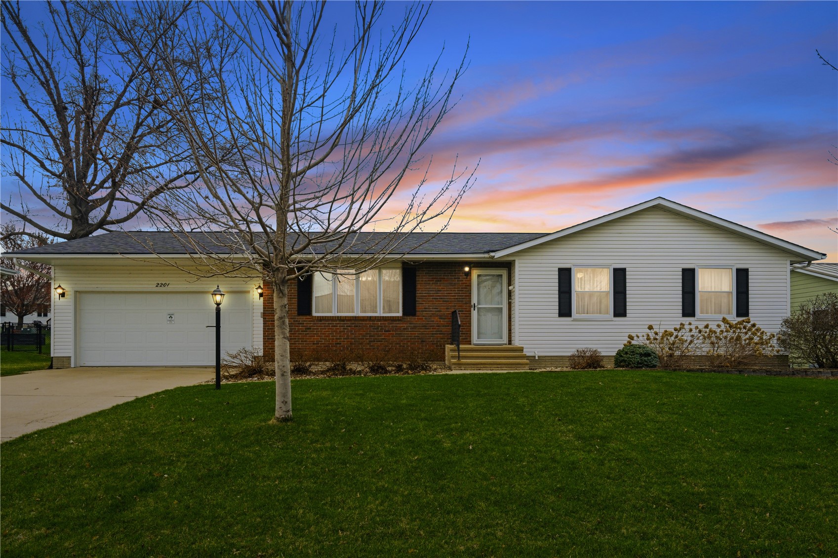 2201 Balsam Drive SW Cedar Rapids IA 52404