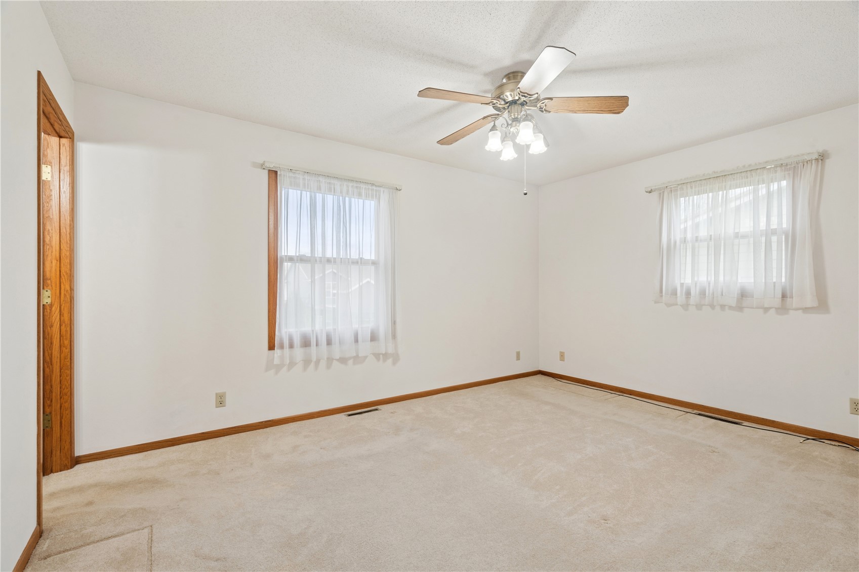 2201 Balsam Drive SW Cedar Rapids IA 52404