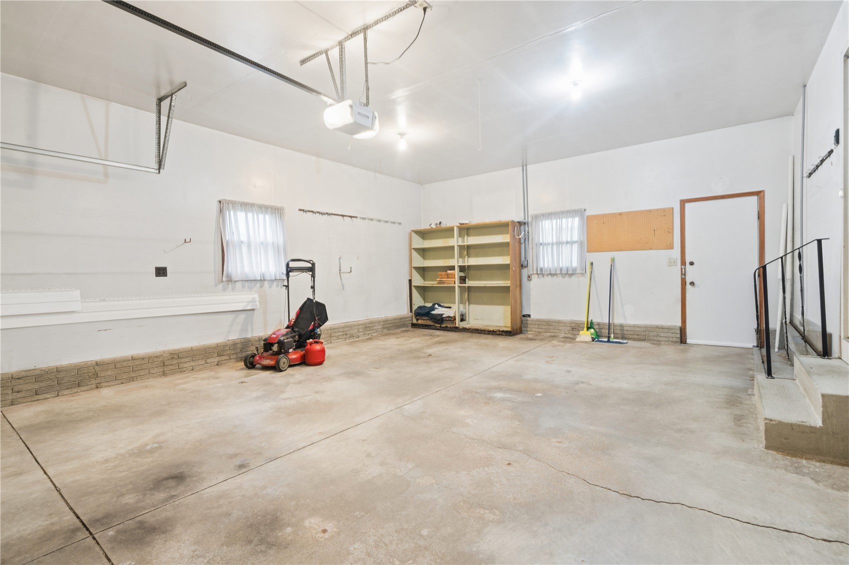 2201 Balsam Drive SW Cedar Rapids IA 52404