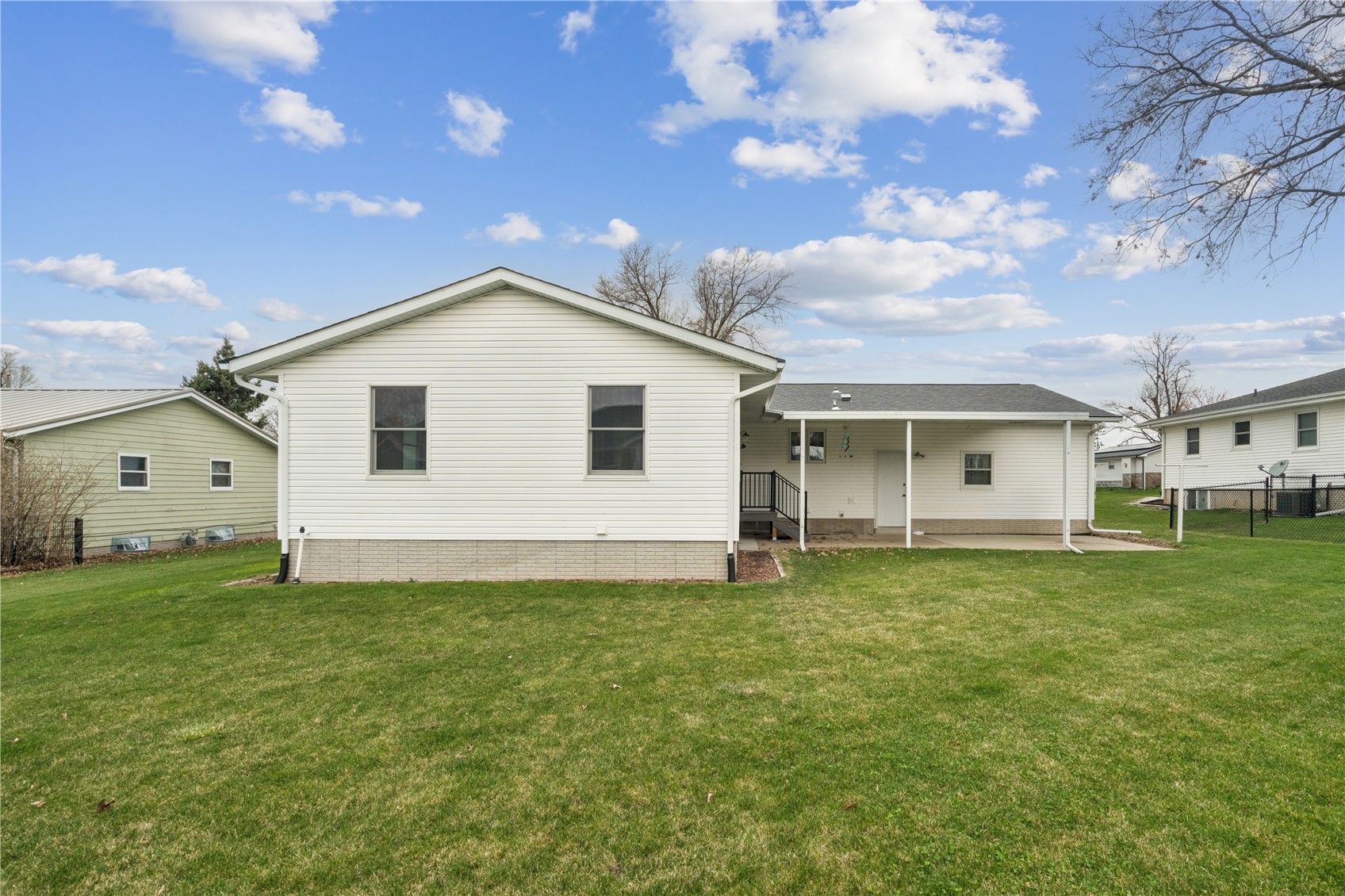 2201 Balsam Drive SW Cedar Rapids IA 52404