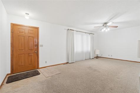 2201 Balsam Drive SW Cedar Rapids IA 52404