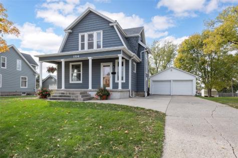1704 11th Avenue Belle Plaine IA 52208