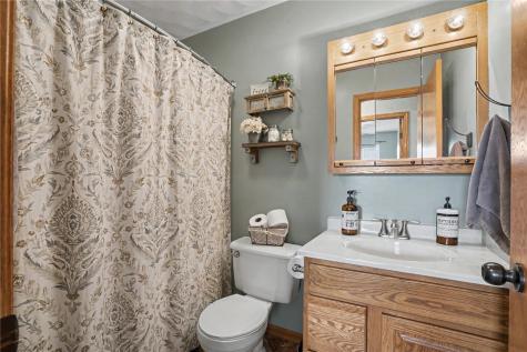 105 Richland Avenue Urbana IA 52345