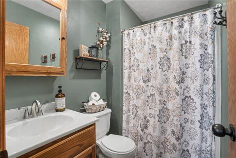 105 Richland Avenue Urbana IA 52345