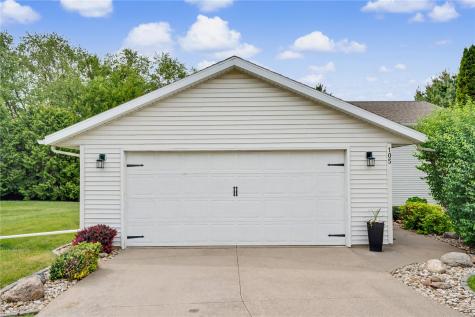 105 Richland Avenue Urbana IA 52345