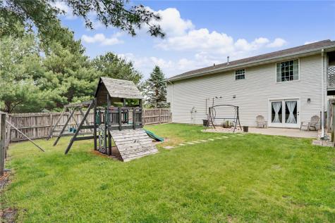 105 Richland Avenue Urbana IA 52345