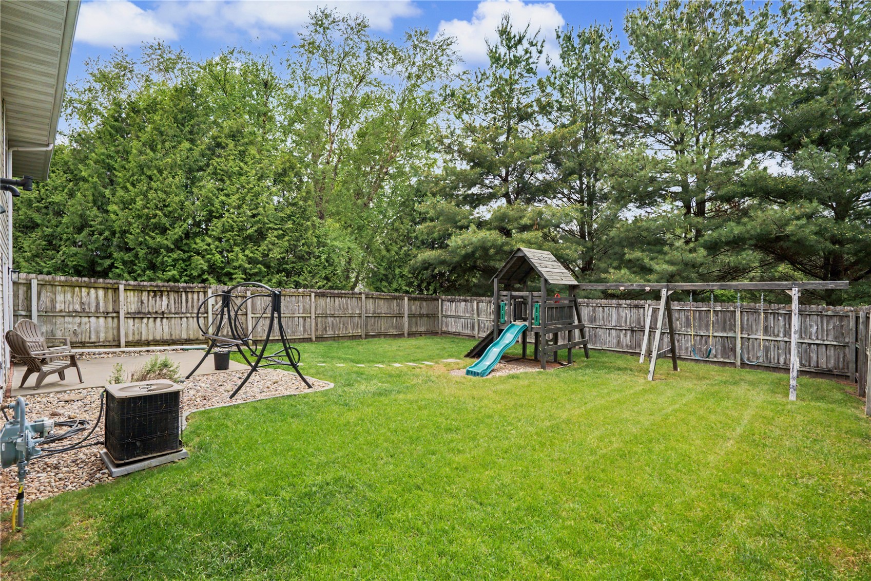 105 Richland Avenue Urbana IA 52345