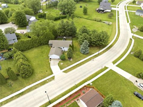 105 Richland Avenue Urbana IA 52345