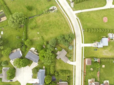 105 Richland Avenue Urbana IA 52345