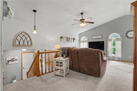 105 Richland Avenue Urbana IA 52345