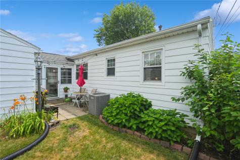 2736 14th Avenue SE Cedar Rapids IA 52403