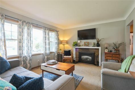 2736 14th Avenue SE Cedar Rapids IA 52403