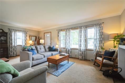 2736 14th Avenue SE Cedar Rapids IA 52403