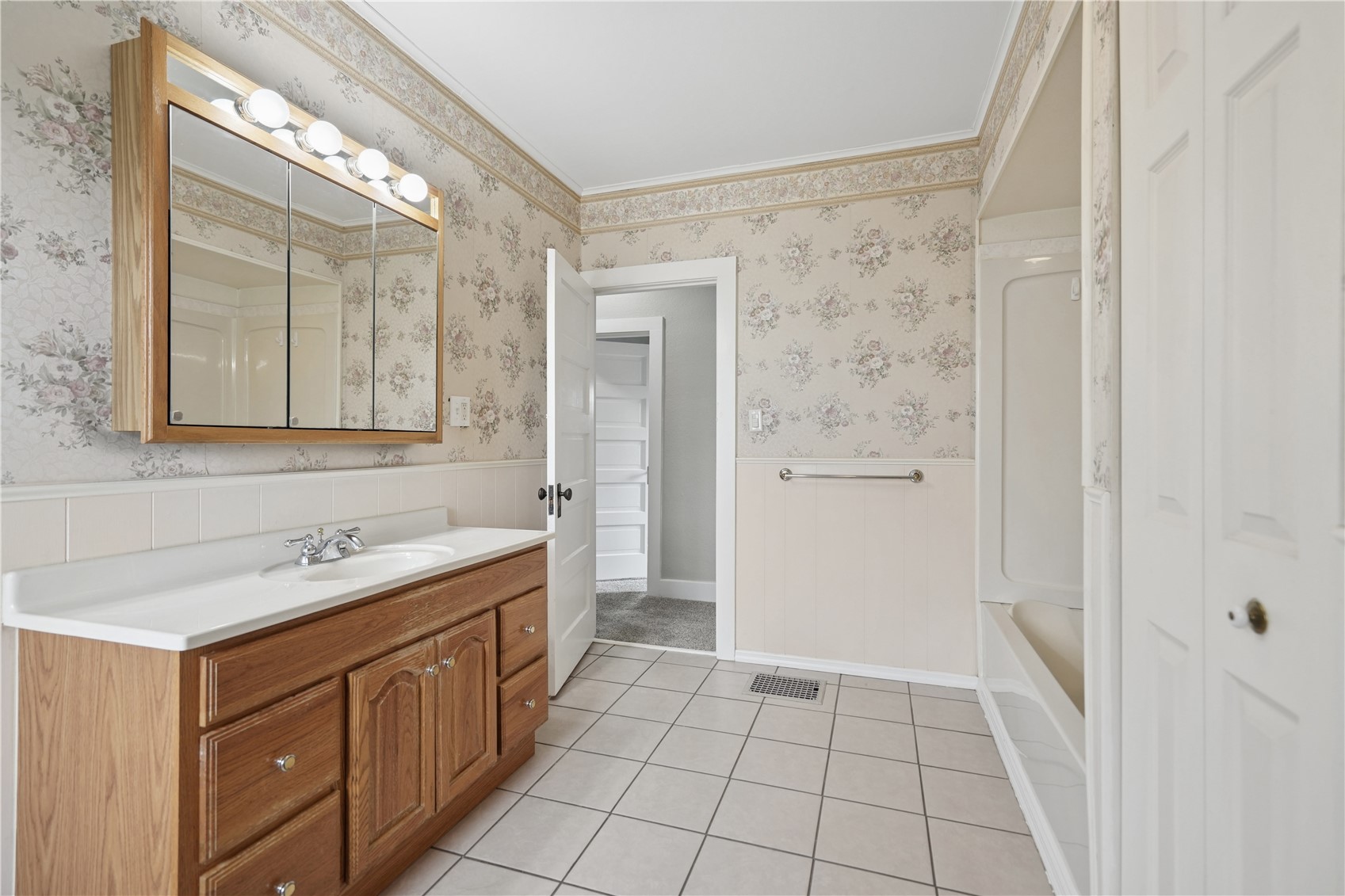 312 4th Avenue Clarence IA 52216