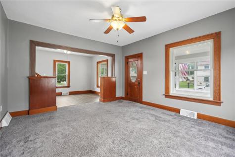 312 4th Avenue Clarence IA 52216