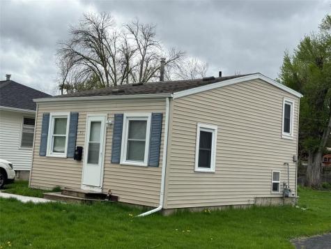 711 36th Street NE Cedar Rapids IA 52402