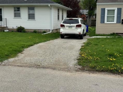 711 36th Street NE Cedar Rapids IA 52402