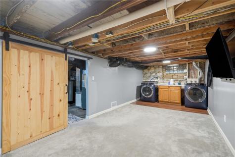 681 Central Avenue Marion IA 52302
