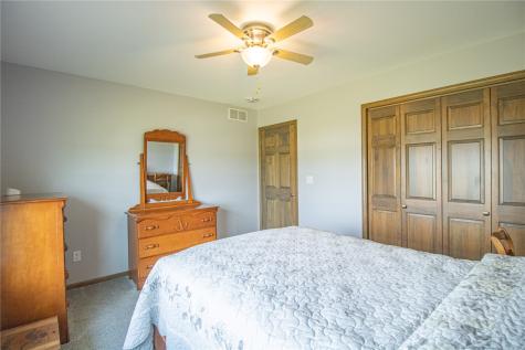 1616 Meadow Ridge Court Anamosa IA 52205