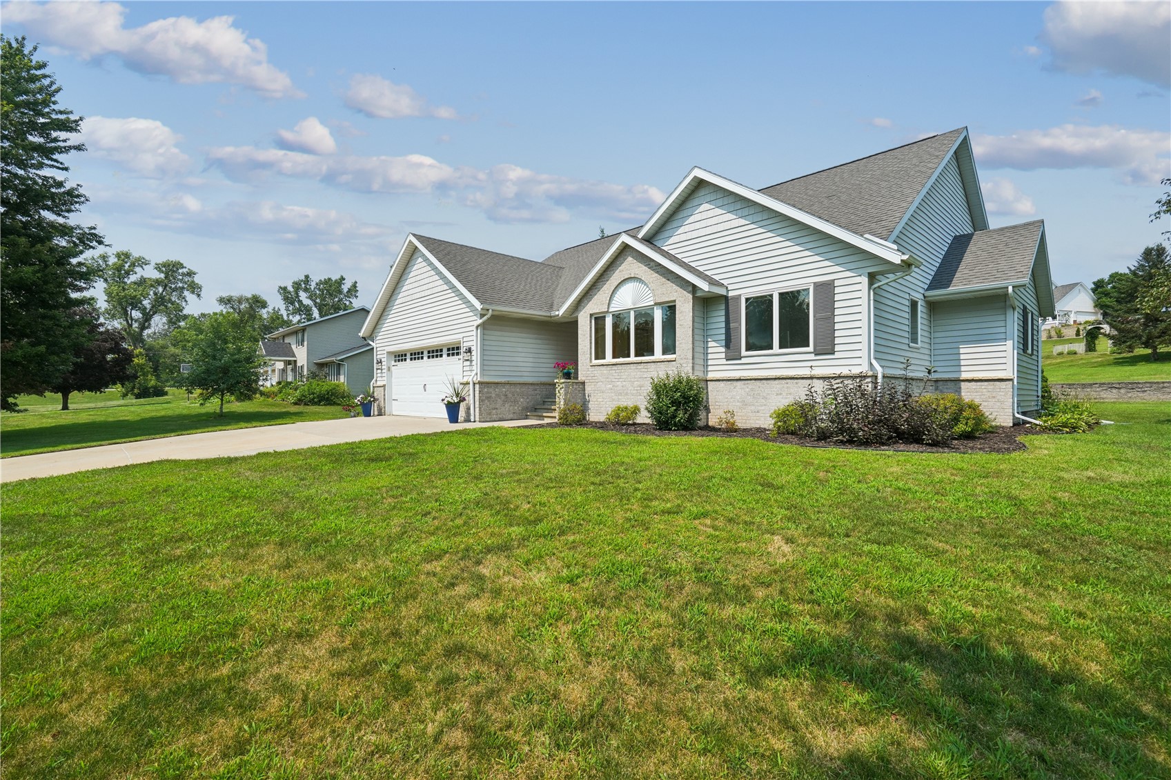 4131 Cedar Heights Trail Center Point IA 52213