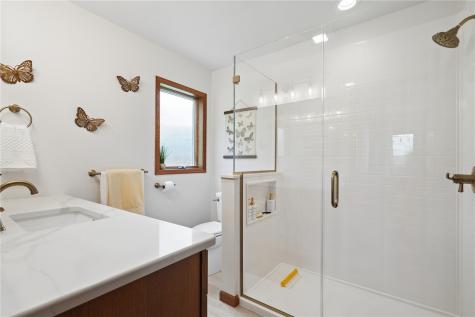 4131 Cedar Heights Trail Center Point IA 52213