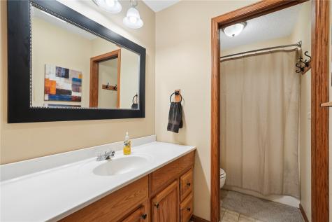 4131 Cedar Heights Trail Center Point IA 52213