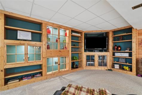 4131 Cedar Heights Trail Center Point IA 52213