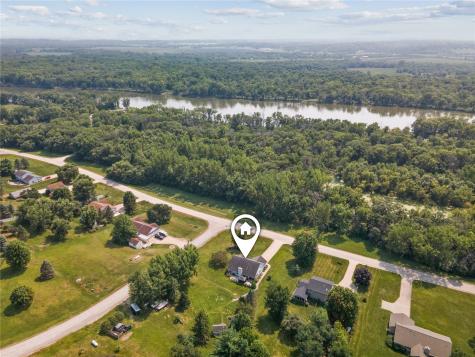 4131 Cedar Heights Trail Center Point IA 52213