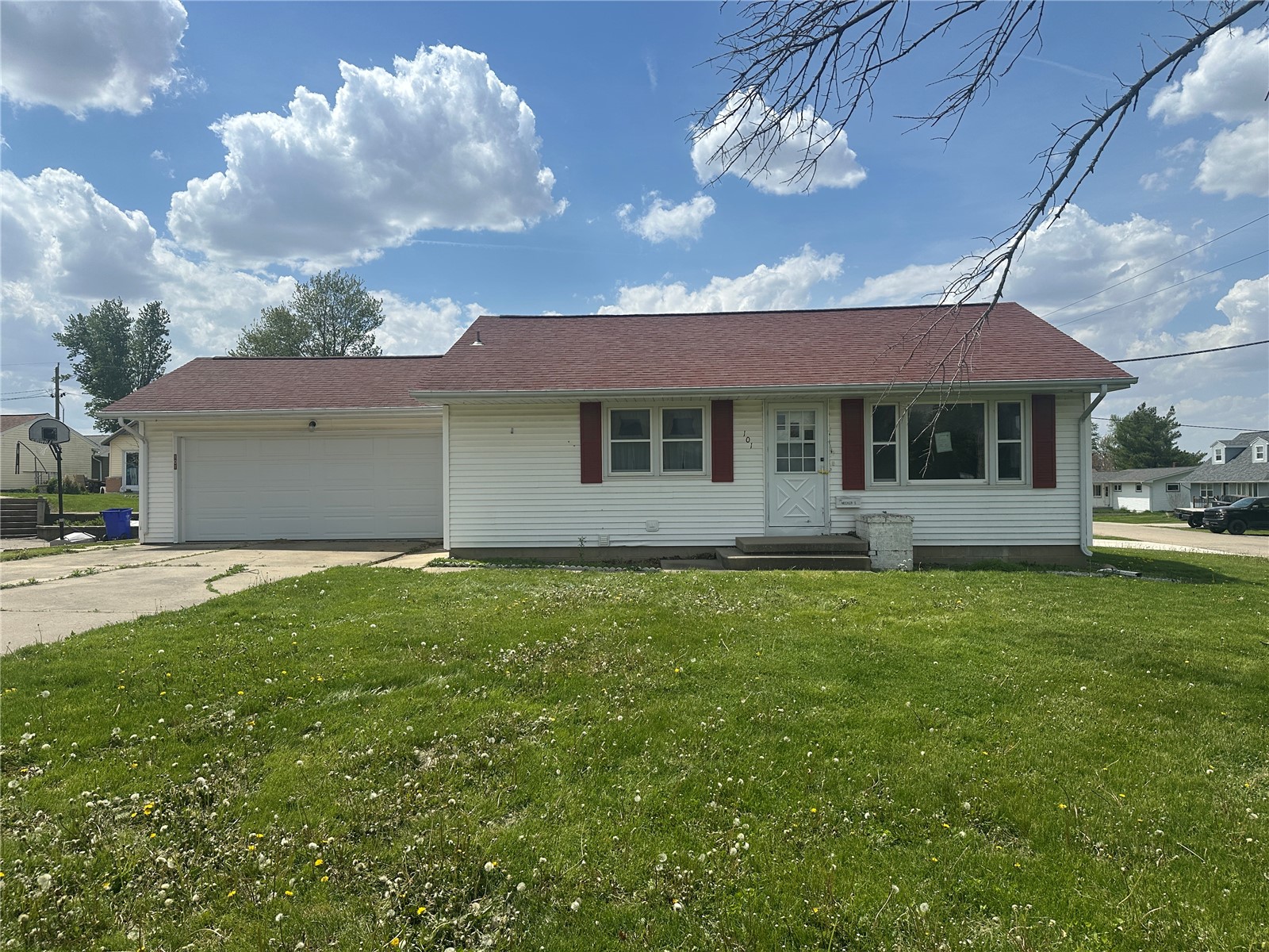 101 A Avenue Newhall IA 52315