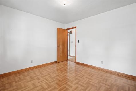 601 Hall Avenue Lowden IA 52255