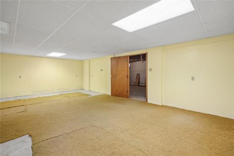 601 Hall Avenue Lowden IA 52255