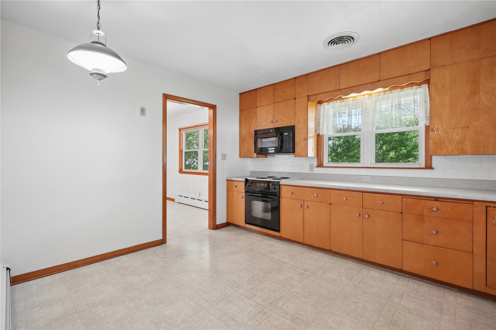 601 Hall Avenue Lowden IA 52255