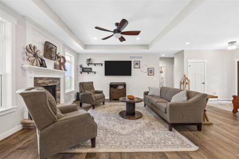22402 102nd Street Anamosa IA 52205