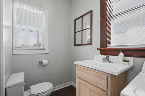 1312 Burch Avenue NW Cedar Rapids IA 52405