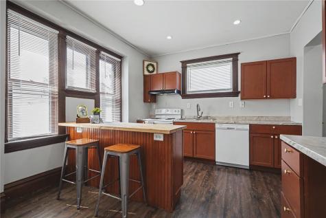 1312 Burch Avenue NW Cedar Rapids IA 52405