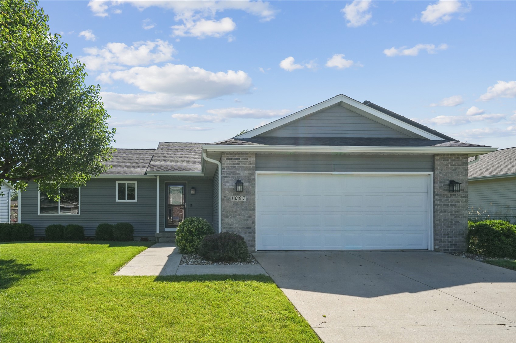1007 Wolf Drive NW Cedar Rapids IA 52405