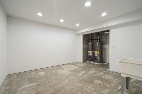 1007 Wolf Drive NW Cedar Rapids IA 52405